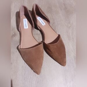 Steve Madden Tan Suede Flats